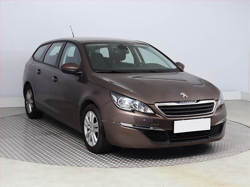 Peugeot 308 (2015) Allure 1.2 e-THP, ČR,1.maj - fotka 1 z 14