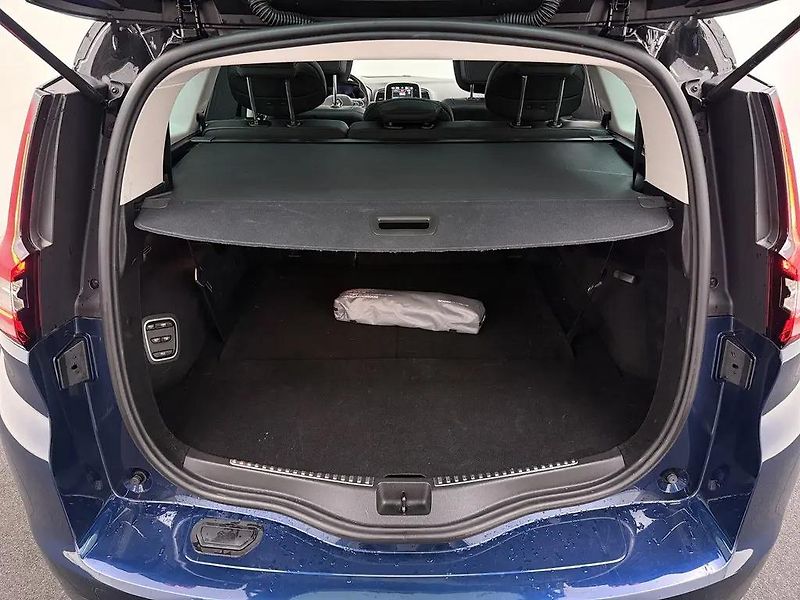 Renault Grand Scénic 1.3TCe Aut. Initi. Paris 7Míst - fotka 14 z 16