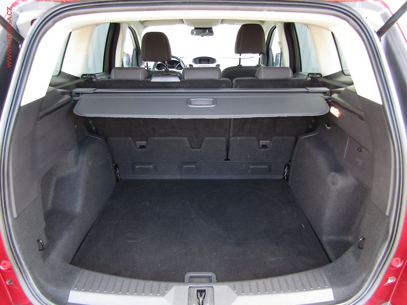Ford Kuga (2015) 1.5EB, Trend Plus - fotka 7 z 18