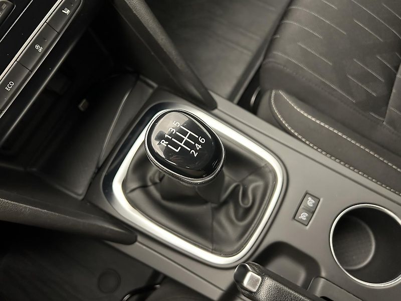 Renault Mégane 1.5 dCi Limited Plus - fotka 13 z 22