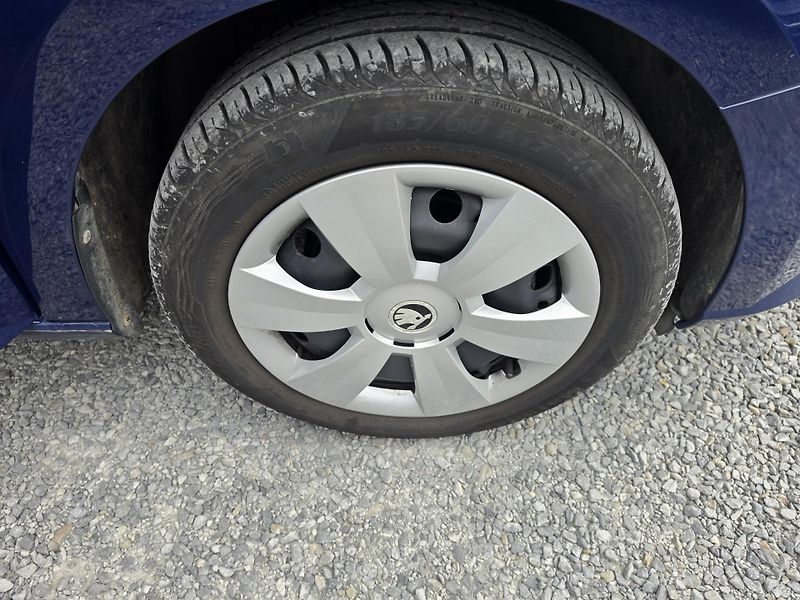 Škoda Fabia 1.0 TSI Park Senzor Navi - fotka 6 z 22