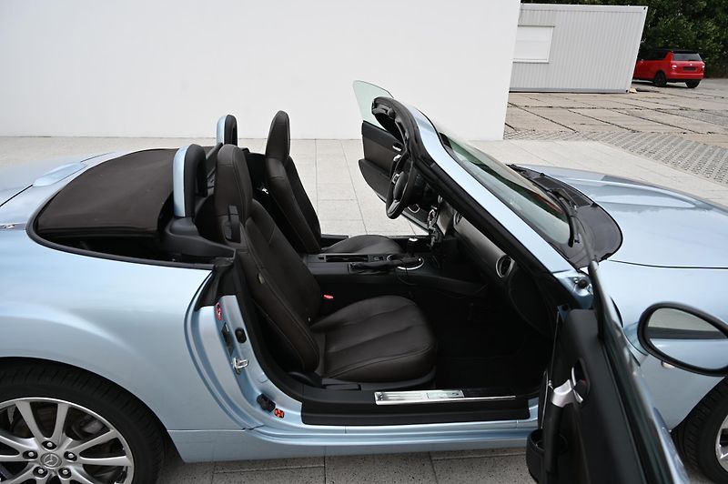 Mazda MX-5 1.8 93KW Niseko 3/2009 - fotka 14 z 26