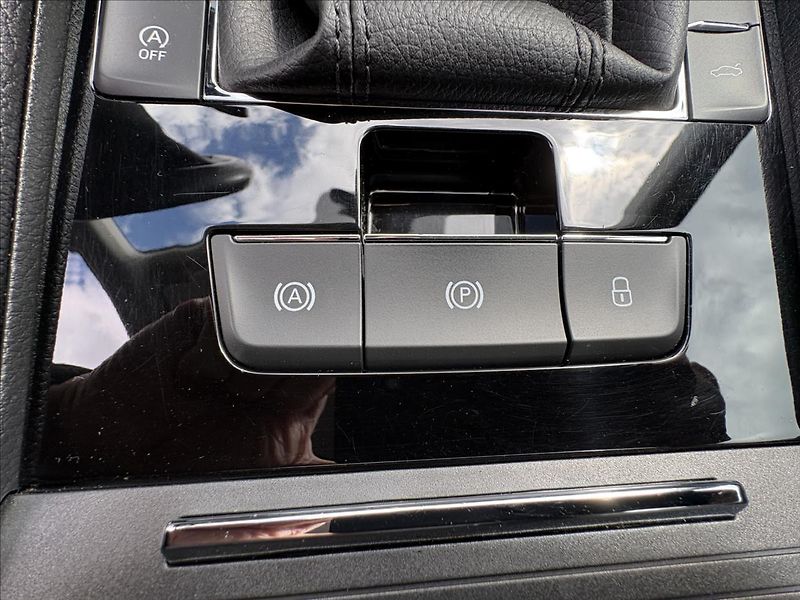 Škoda Superb 1,6 TDi 88kW Xenon,ACC,Výhřev - fotka 10 z 36