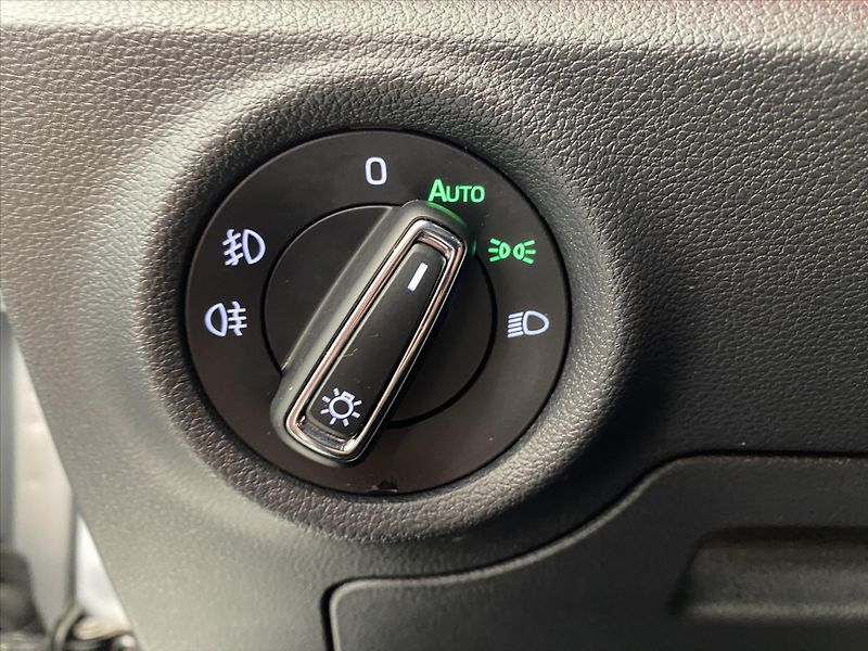 Škoda Scala 1,0 TSI 85kW DSG Monte Carlo - fotka 19 z 27