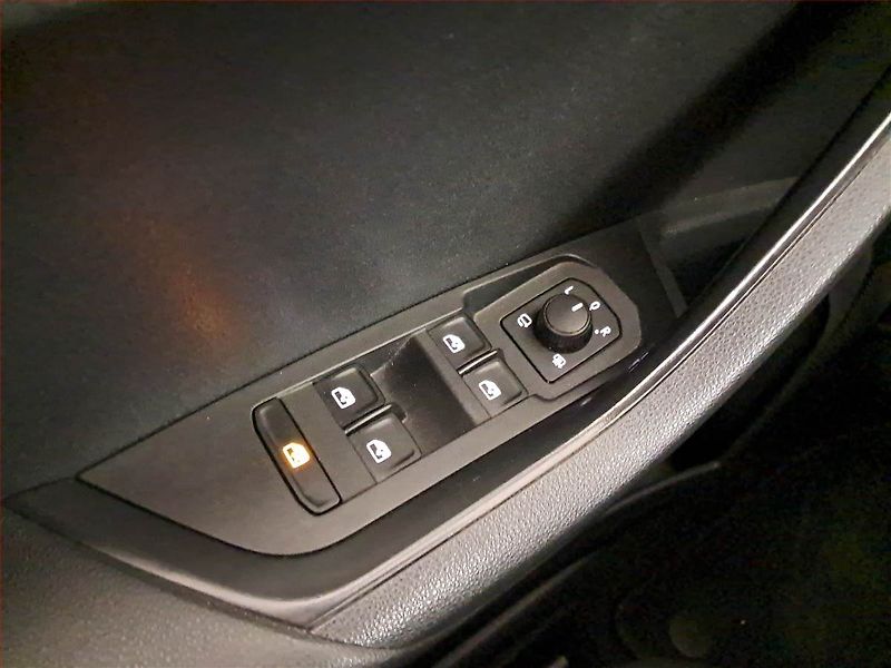 Škoda Karoq (2022) Sportline 1.5 TSI - fotka 23 z 23