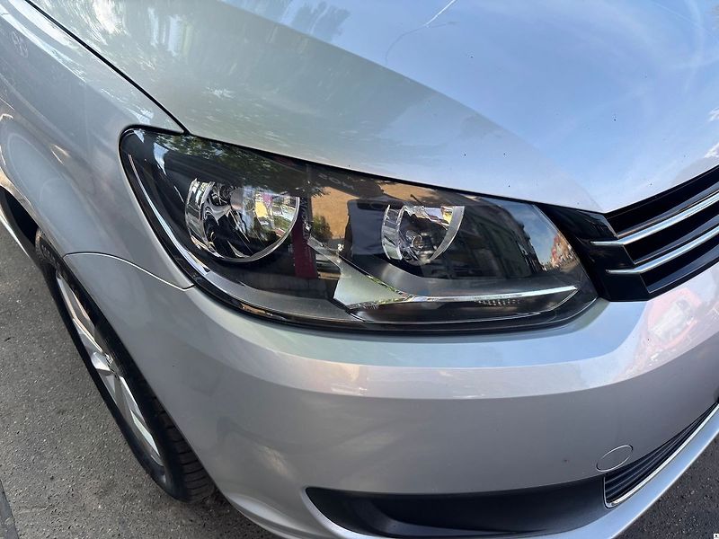 Volkswagen Touran 1.4TSi/2013/7MÍST,MAN6,103kW-Z - fotka 12 z 55