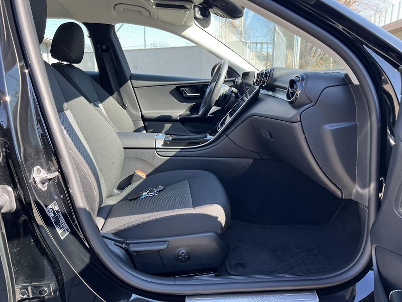 Mercedes-Benz Třídy C 220d T led kamera ACC - fotka 12 z 21