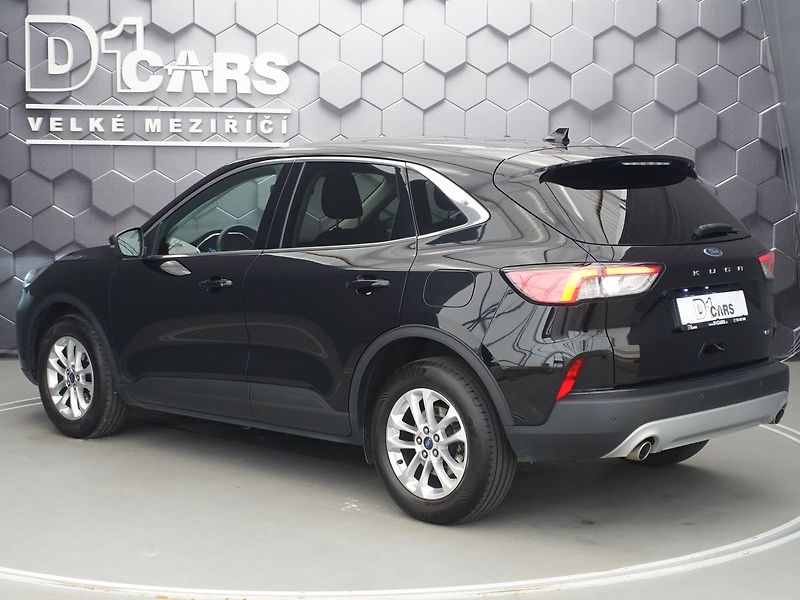 Ford Kuga 110 kw, Titanium, manuál - fotka 5 z 37