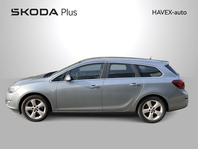 Opel Astra (2012) Combi 1.7 D Sport Tourer - fotka 26 z 28