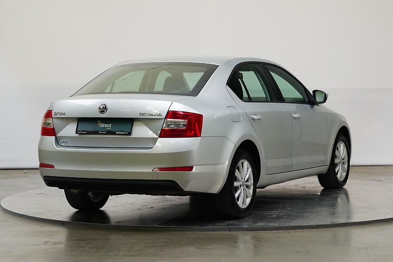 Škoda Octavia - fotka 2 z 24