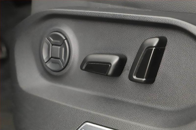 Volkswagen Touareg (2022) 3.0 TDI - fotka 12 z 21