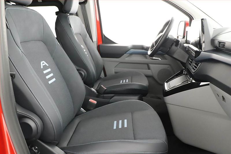 Ford Tourneo Custom (2025) 2.0 EcoBlue - fotka 7 z 24