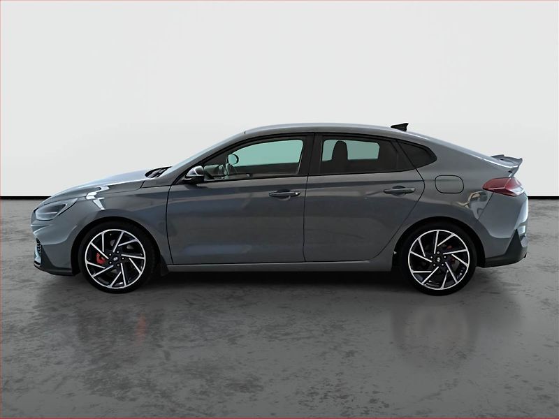 Hyundai i30 (2021) N-Line 1.6 CRDi MHEV - fotka 3 z 17