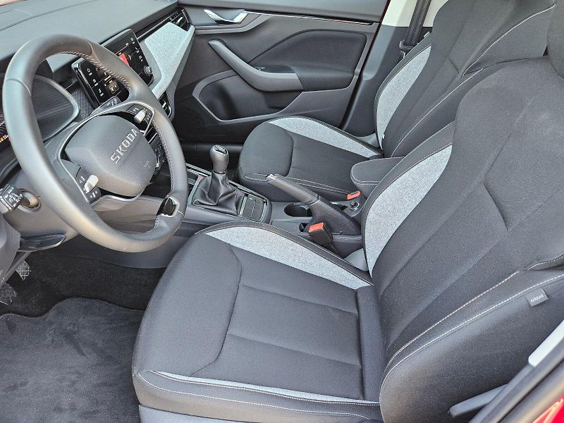 Škoda Kamiq (2025) SELEC TSI 85/1.0 M6F - fotka 13 z 25