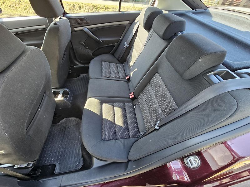 Škoda Octavia (2011) 2 FL, 1.2 TSI  - fotka 14 z 18