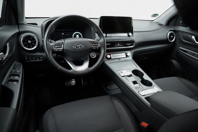 Hyundai Kona ELEKTRIC 100kW - fotka 23 z 39