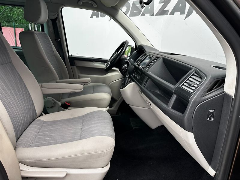 Volkswagen Caravelle 2.0TDI 110kW DSG - fotka 11 z 38