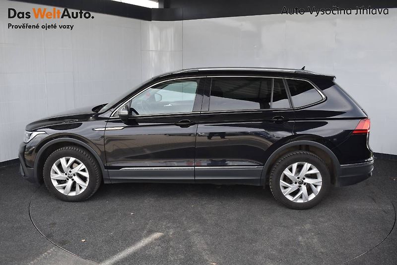 Volkswagen Tiguan Allspace (2022) 2.0TDI 110kW DSG,7 míst,tažné - fotka 3 z 25
