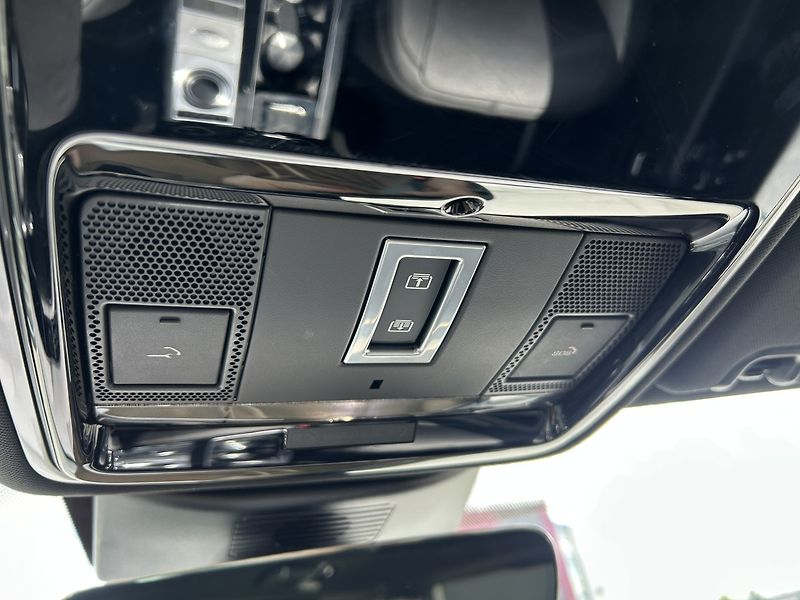 Land Rover Range Rover VOGUE MY 21,5 D300 - fotka 27 z 37