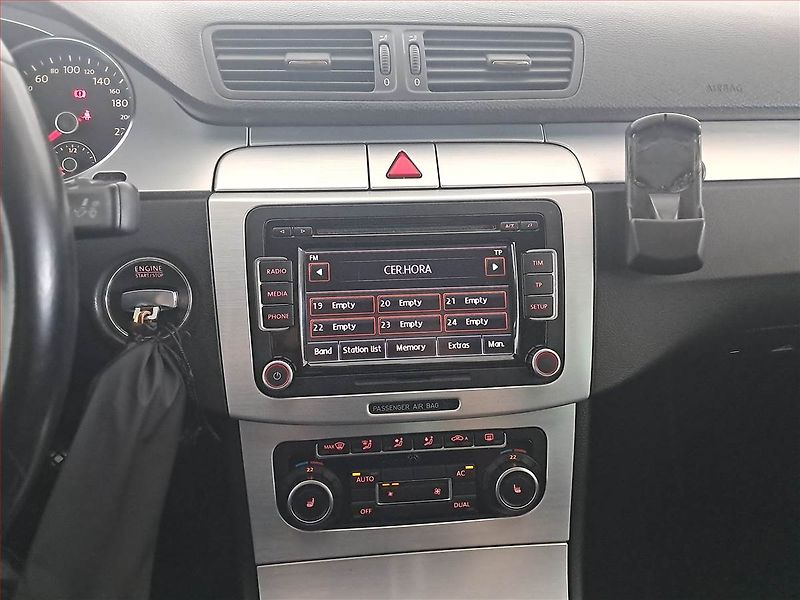 Volkswagen Passat CC (2010) 2.0 TDI, Navi, Xenony - fotka 12 z 24