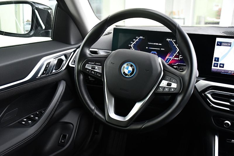 BMW i4 eDrive40 97%SoH - fotka 6 z 38
