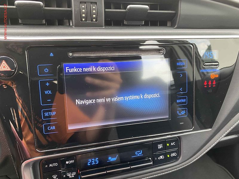 Toyota Auris (2019) 1.6i, ČR, servis.kniha - fotka 17 z 18