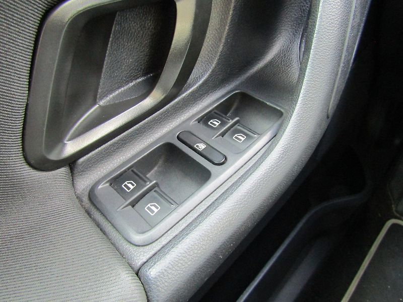 Škoda Roomster (2011) 1.2TSI 63kW SCOUT ZIMNÍ PNEU - fotka 29 z 37