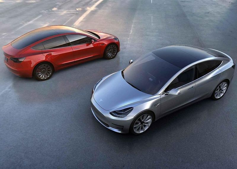 Tesla slibuje, že objednané exempláře nové verze Modelu 3 dorazjí ze Šanghaje během 2 až 6 týdnů