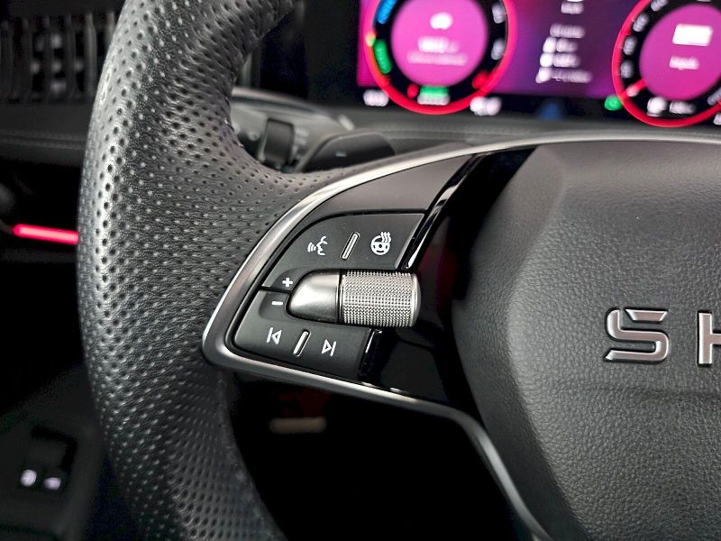 Škoda Superb (2025) 1.5PHEV 205k SPORTLINE - fotka 10 z 35