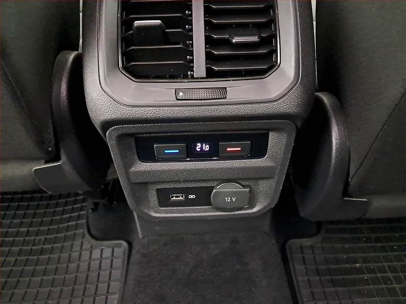 Volkswagen Tiguan Allspace (2019) Highline 2.0 TDI, ČR,1.maj - fotka 17 z 22