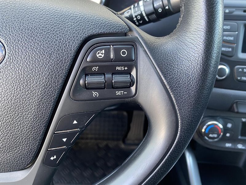 Kia Ceed 1,6 CRDi 100 kW - fotka 15 z 25