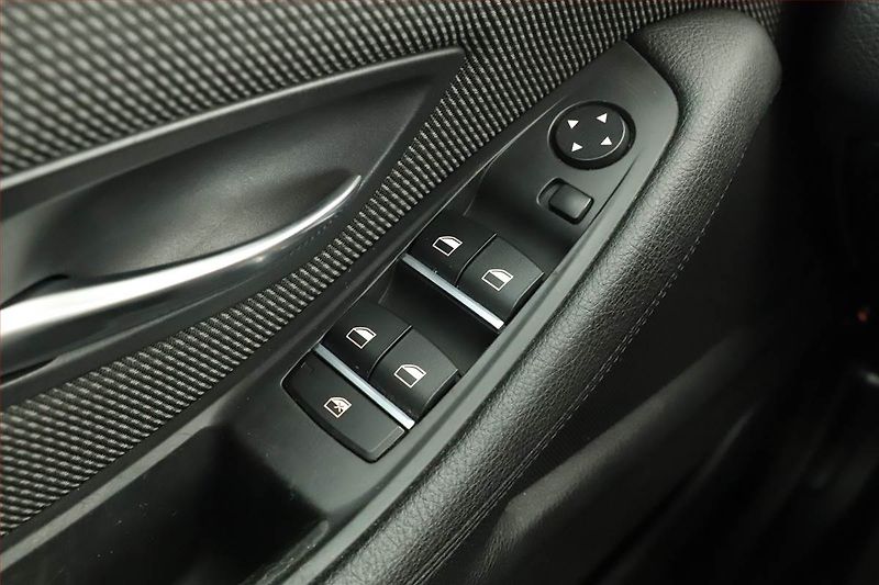 BMW Řada 5 (2014) 535d xDrive, 4X4, Automat - fotka 19 z 20