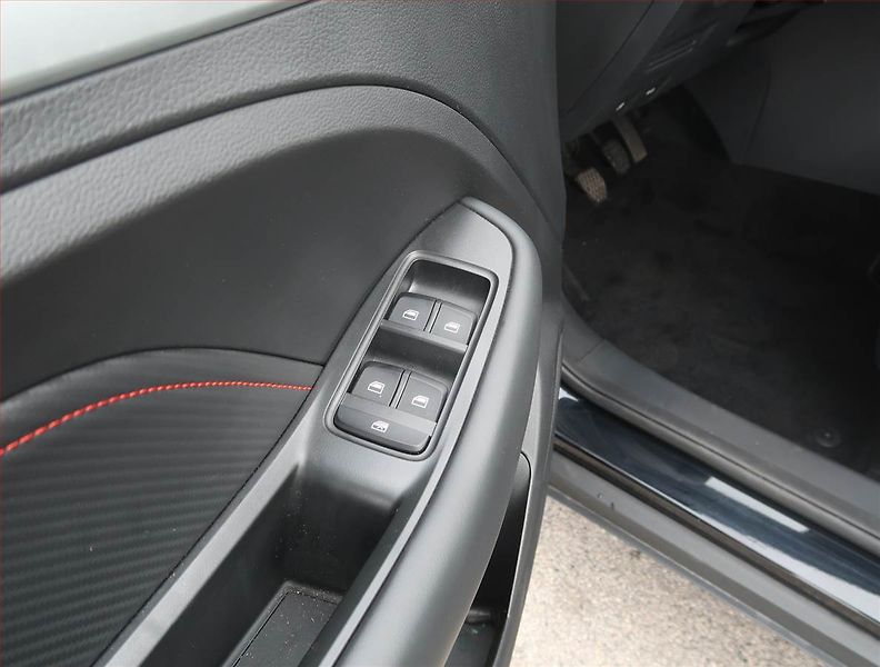 MG ZS (2025) 1.5, Serv.kniha, Navi - fotka 17 z 18