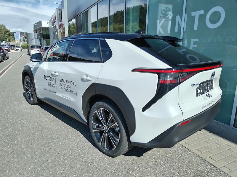 Toyota bZ4X (2025) BEV 71,4 kWh  EXECUTIVE AWD - fotka 9 z 12