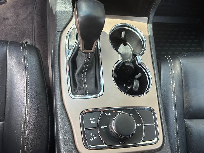Jeep Grand Cherokee (2016) 3.0CRDi, 184KW, LIMITED, DPH - fotka 21 z 26