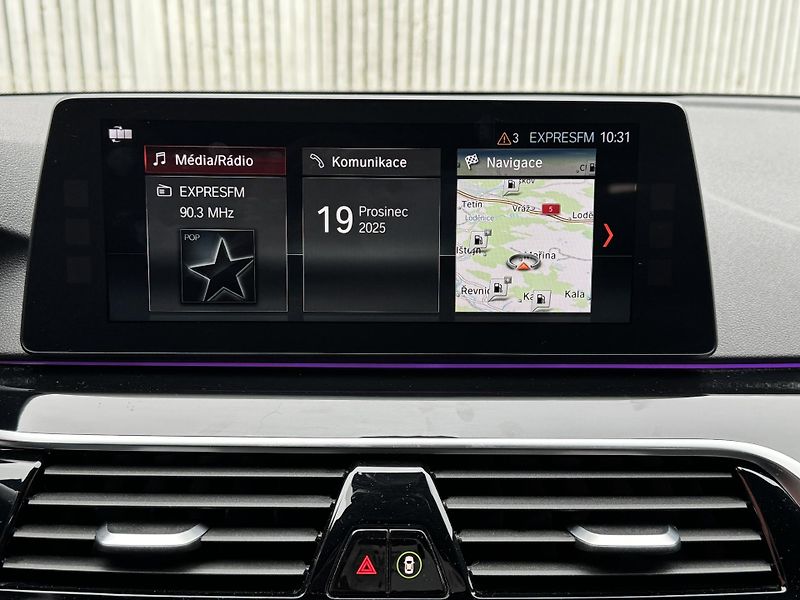 BMW Řada 5 540xD-M-PAKET-R20-LED-SERVIS - fotka 21 z 28