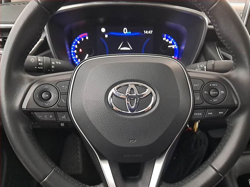 Toyota Corolla (2023) 1.5 VVT-i - fotka 19 z 21