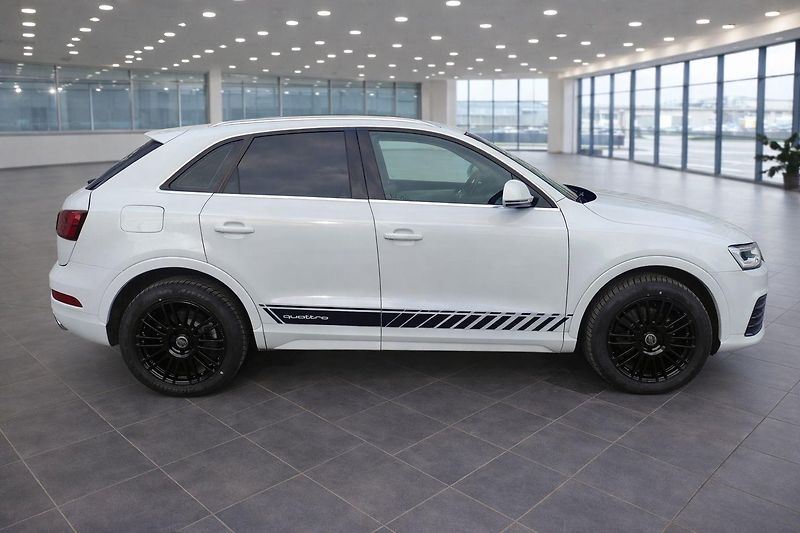 Audi Q3 2,0TDi 4x4,S-Tronic,Sport,ČR - fotka 6 z 49