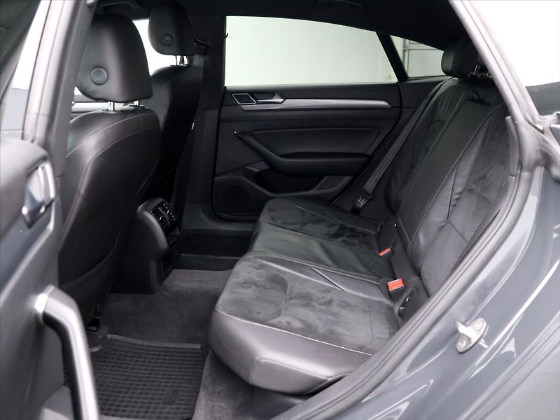 Volkswagen Arteon 2,0 TDI 176kW 4x4 R-Line CZ - fotka 14 z 33