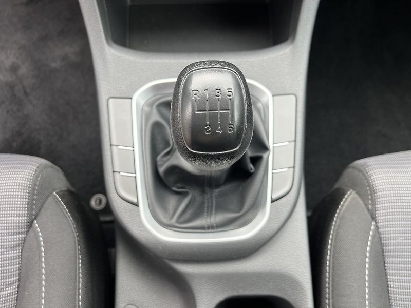Hyundai i30 (2021) 1.6CRDI 85Kw 1.Majitel - fotka 15 z 20