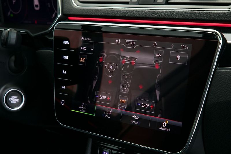 Škoda Superb 2.0TDI 147kW 4x4 DSG L&K Tažné - fotka 31 z 44
