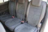 Volkswagen Touran 2.0TDI DSG 110kW - náhled 39