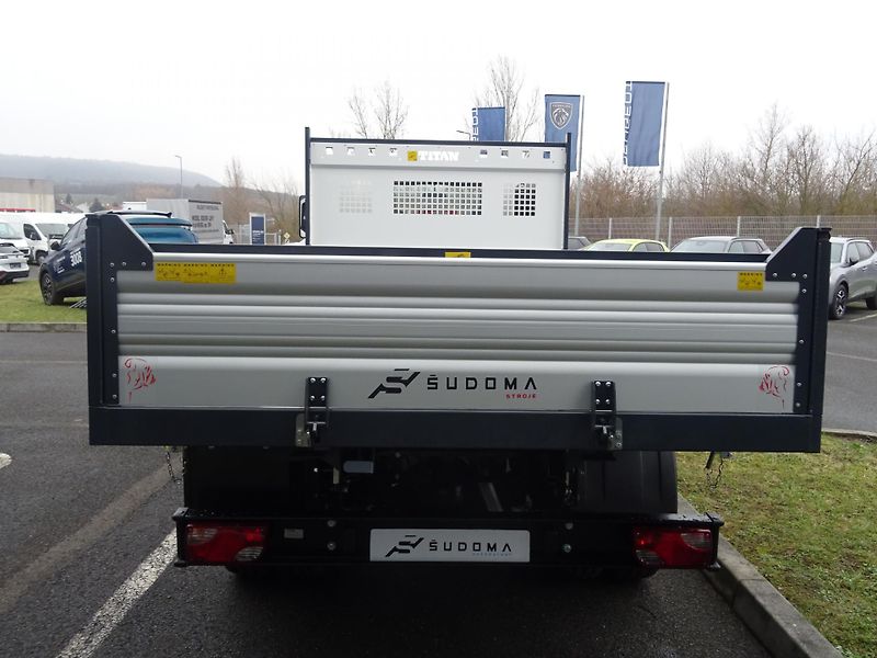 Isuzu M27 (2025) 3,0L 150k MAN5 3s sklápěč - fotka 31 z 39