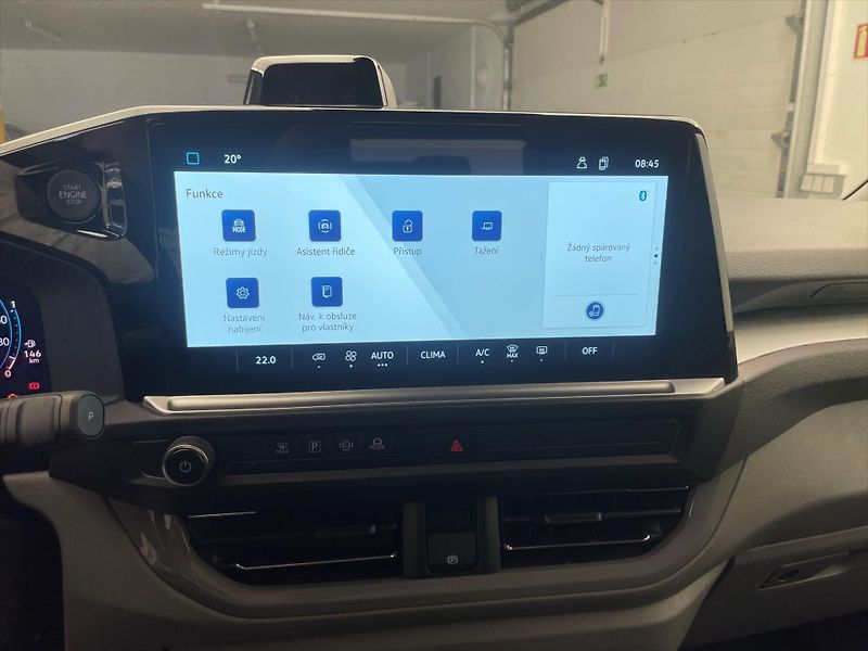 Volkswagen Caravelle Life 2.5 PHEV DR - fotka 13 z 28
