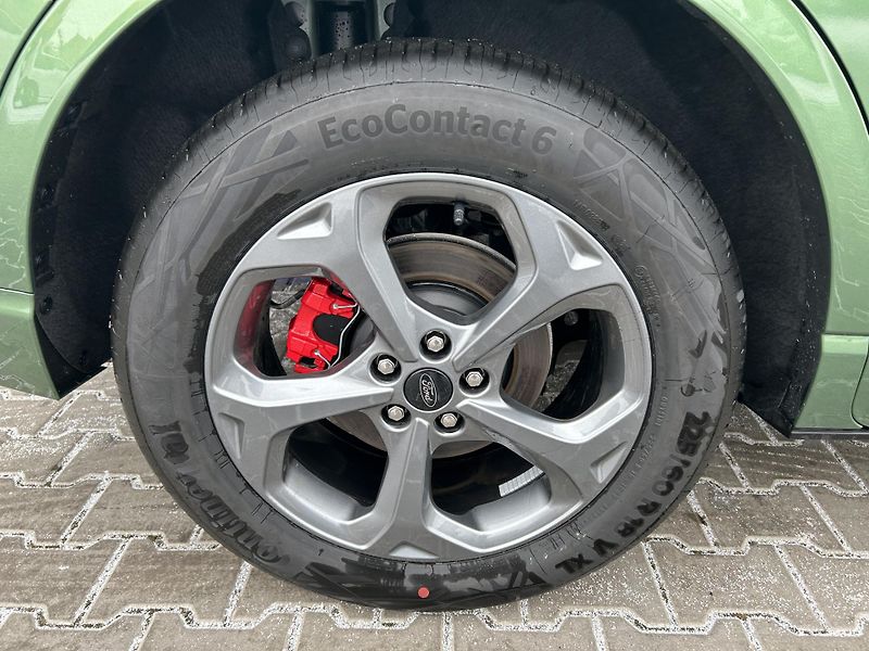 Ford Kuga 2.5Hybrid PHEV 134kW ST-Line X - fotka 6 z 37