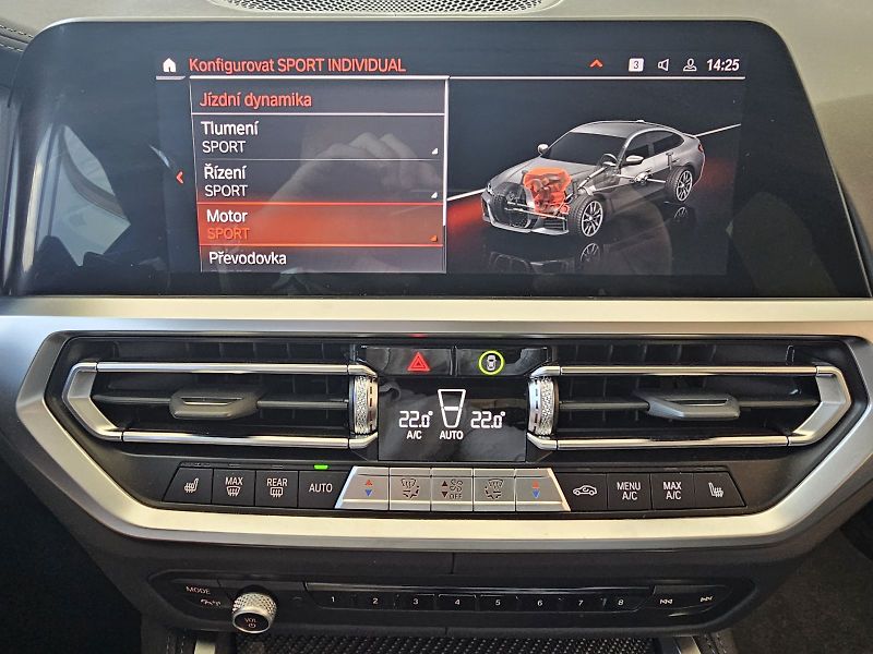 BMW Řada 4 M440i xDrive - fotka 31 z 36