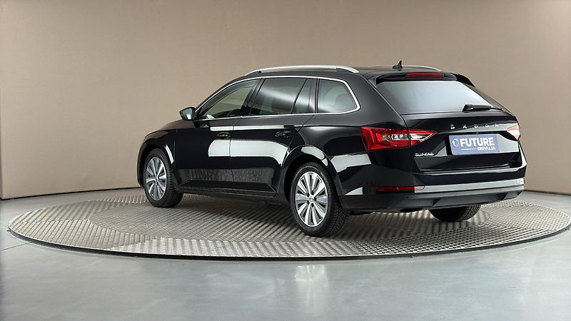 Škoda Superb 2.0 TDI DSG Style Combi - fotka 2 z 28