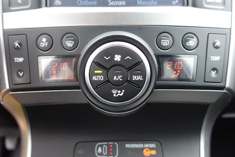 Toyota Verso 1,8VVTi 108kW 6M/T Active Supe - fotka 20 z 26