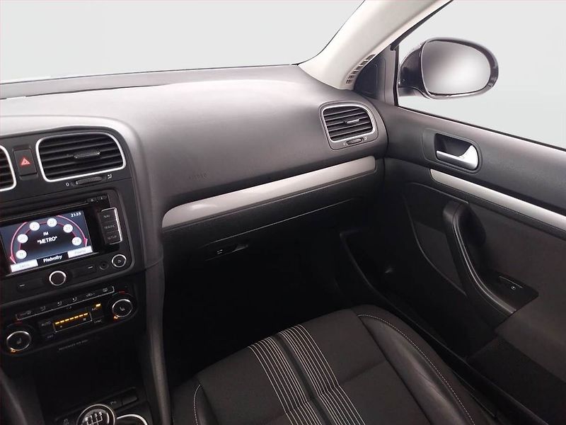 Volkswagen Golf (2013) Comfortline 1.6 TDI - fotka 8 z 20