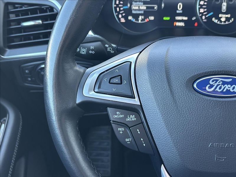 Ford Galaxy 2,5 Hybrid eCVT Titanium 140kW - fotka 23 z 37